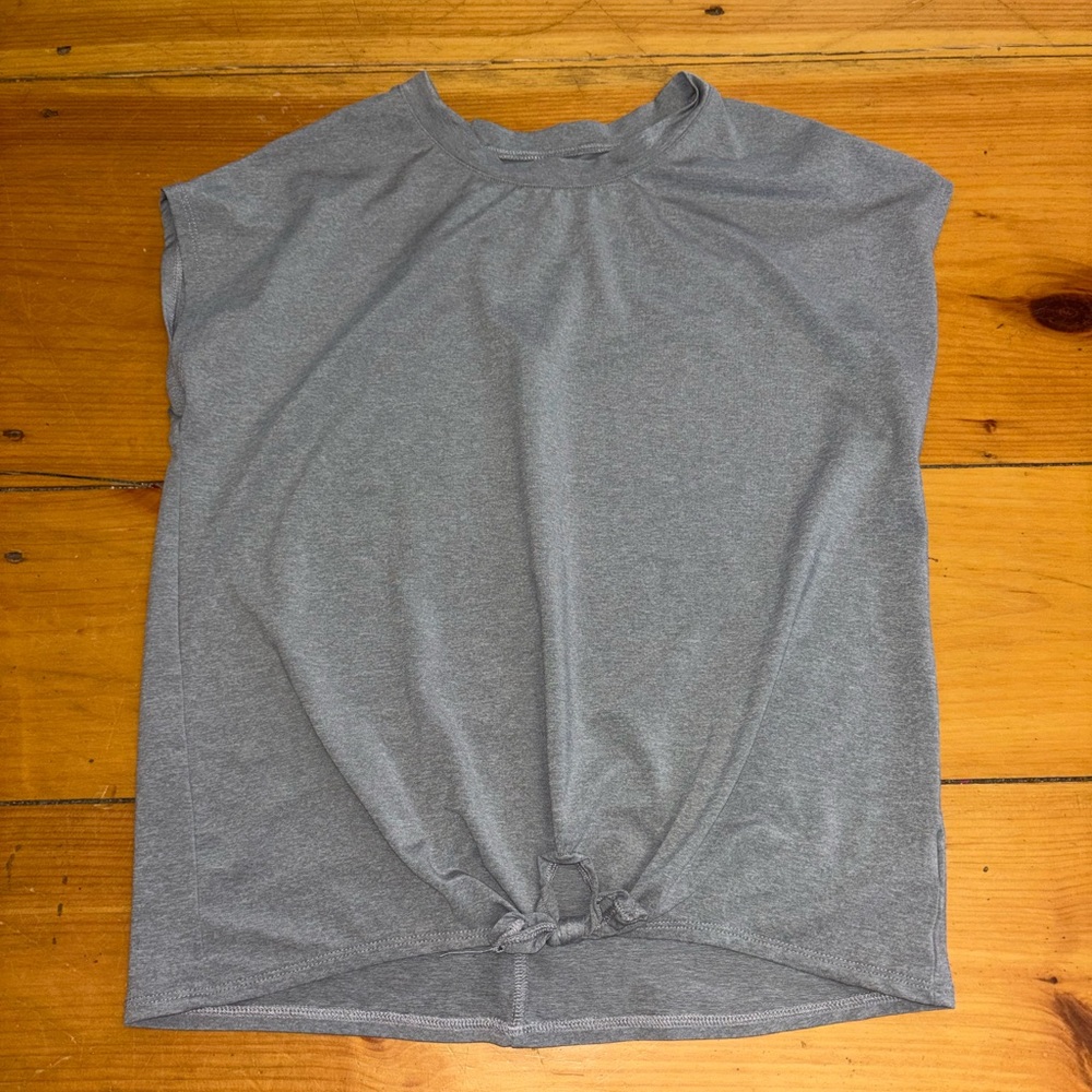 Runway Gray Muscle Tee Knotted Front Girls L 12/14